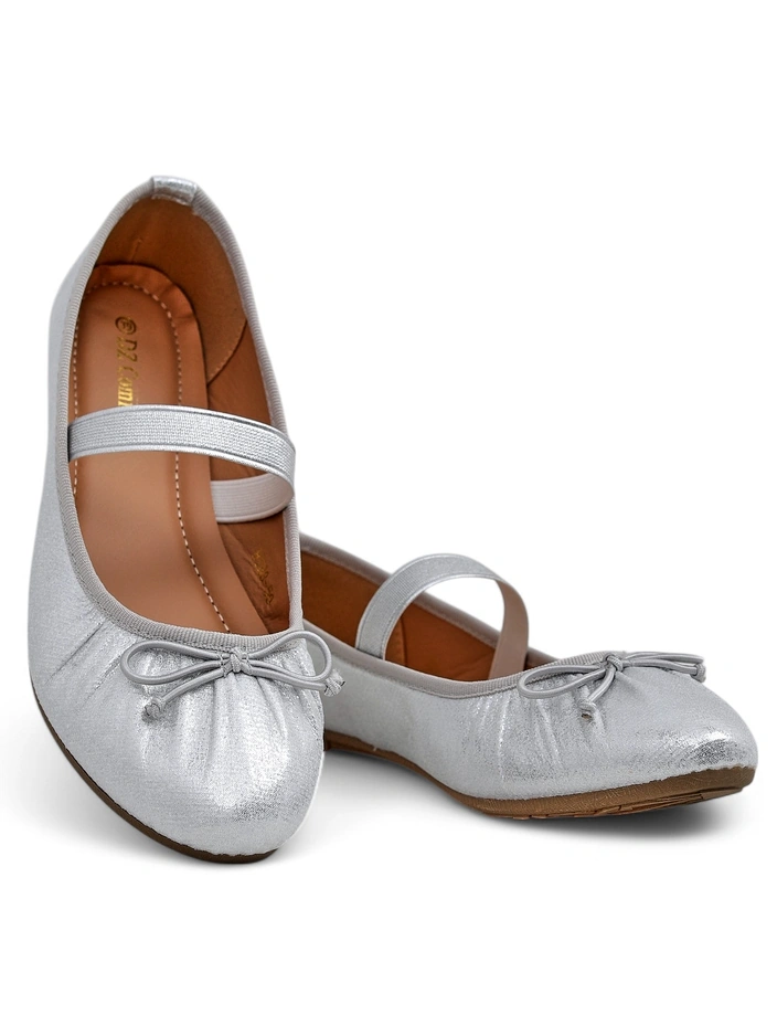 Royalfashion Blizgantys moteriški baleto bateliai su kaspinu ir elastiku Safte