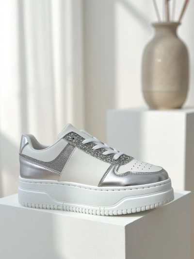 Женские кроссовки Royalfashion с блестками Qisofi