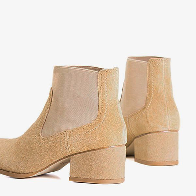 Beżowe damskie botki na płaskim obcasie Tarina - Obuwie