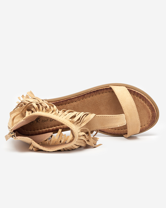 Босоножки бежевого цвета с бахромой Clov