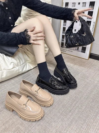 Royalfashion Женские лаковые мокасины Adelio