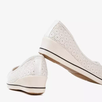 OUTLET Бежевые балетки на низкой танкетке Irtriva - Обувь