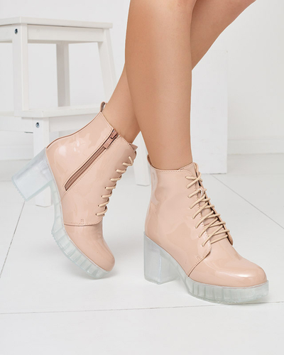 Бежевые женские лакированные ботильоны на каблуке Idika