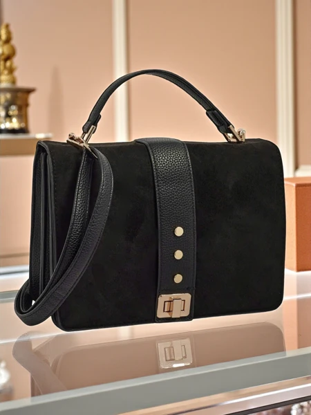 Маленькая женская сумочка из эко-кожи Karelia