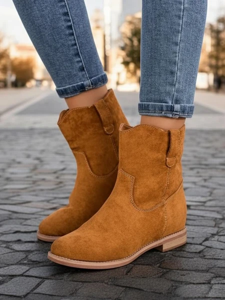 Коричневые ботинки на скрытой танкетке Jelluma