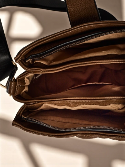 Сумка crossbody Aurelia со стежкой, элегантная, широкий ремешок коричневая