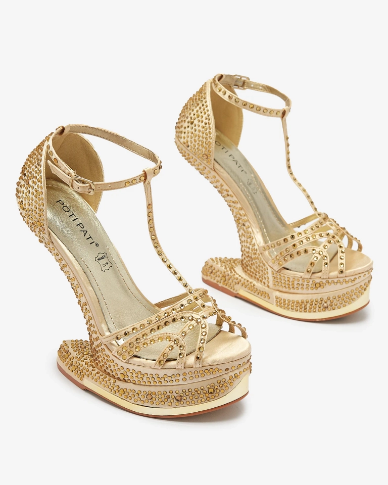 Золотые женские туфли с цирконами Nekko- Footwear