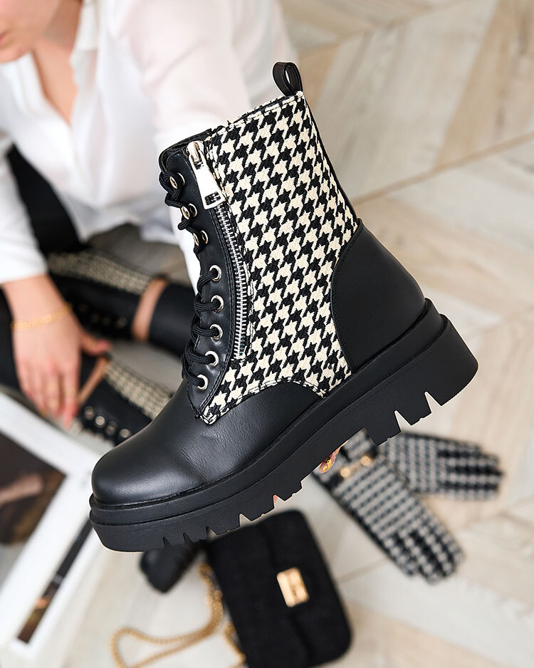 Royalfashion Juodi moteriški batai su "Zatafel pepite" įdėklu