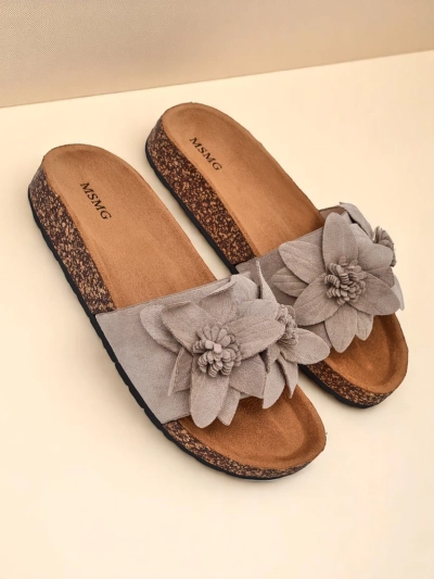 Женские шлепанцы Royalfashion с цветами Foules