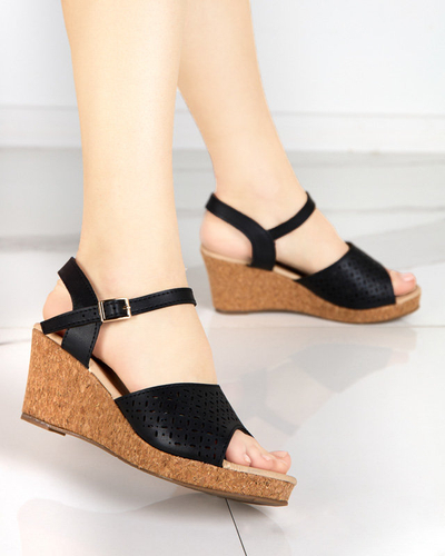 OUTLET Juodos spalvos moteriškos basutės ant pleišto Fugat - Avalynė