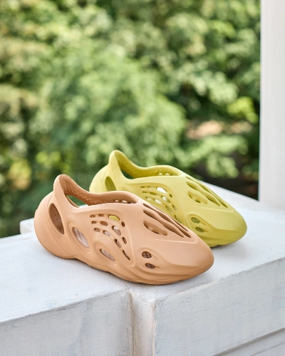 Royalfashion Зеленые женские спортивные туфли с вырезами Loydi