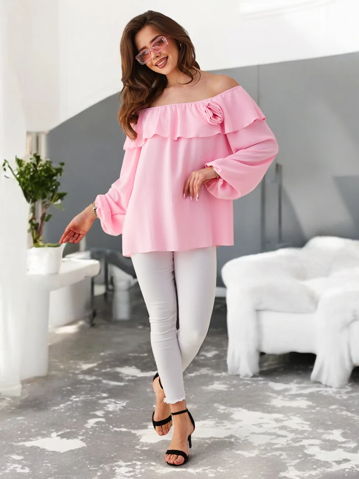 Royalfashion Moteriška bluzonė be petnešų su volanais ir gėlėmis