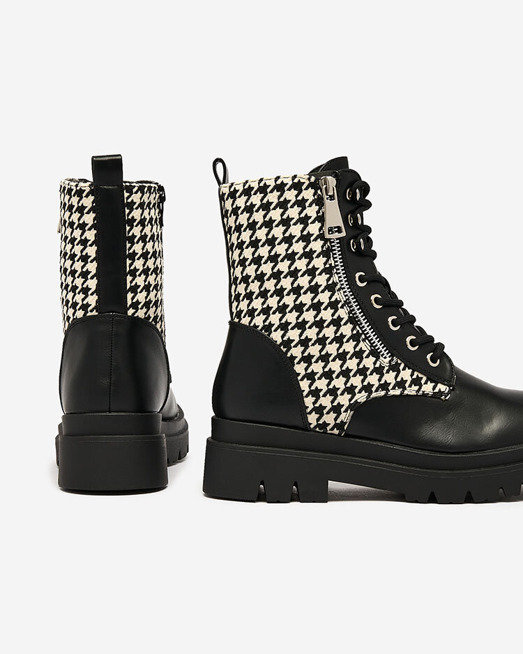 Royalfashion Juodi moteriški batai su "Zatafel pepite" įdėklu