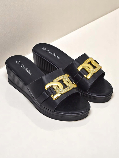 Royalfashion Женские босоножки на танкетке Nolia