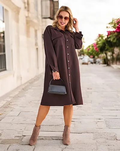 Royalfashion Moterų audinio suknelė su sagomis DIDELIS DYDIS