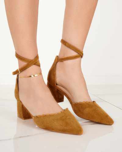 Коричневые женские босоножки на каблуке Ametis