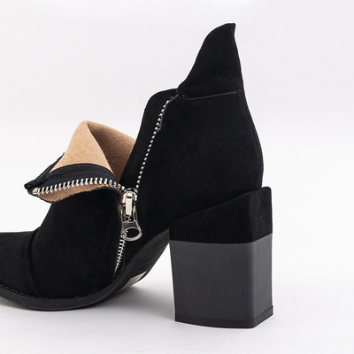 Royalfashion Черные женские сапоги с вырезами Plinara