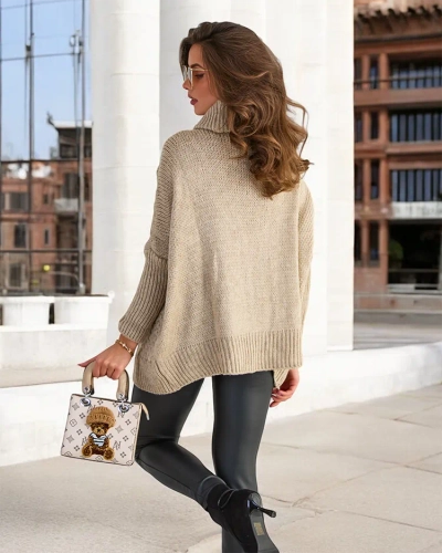 Женский свитер с водолазкой Royalfashion