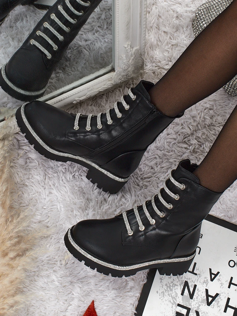 Eko odos aulinukai suvarstomi Lunara