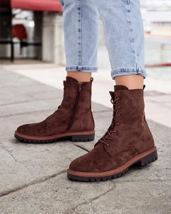 коричневый