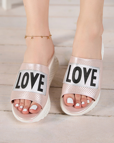 Rožinės blizgios moteriškos šlepetės su užrašu Sosha- Footwear
