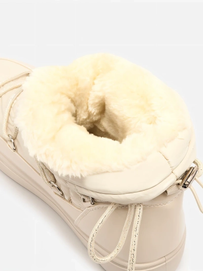 Royalfashion Женские сапоги-слипы a'la snow boots бежевого цвета Vevnose