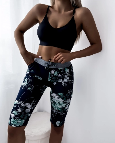 Женские шорты 3/4 темно-синие с зелеными цветами ПЛЮС РАЗМЕР - Одежда