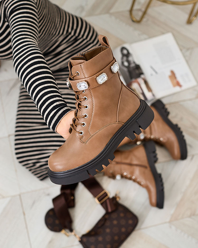 "Royalfashion" Šviesiai rudi moteriški "Futiti" batai su plokščiu kulnu