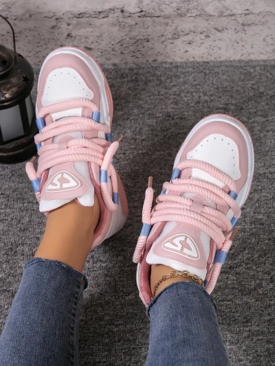 Royalfashion moterų sportiniai sneakeriai su dekoratyviais raišteliais Clesiv