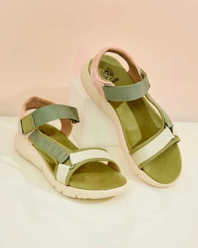 Royalfashion Женские спортивные сандалии Gusilna