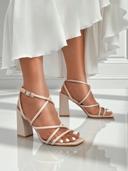 Royalfashion Moteriškos basutės su aukštu kulnu Elysia