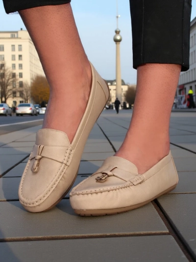 Royalfashion Матовые женские мокасины Timmone