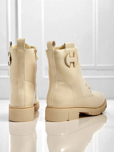 Lakiniai moteriški aulinukai su raišteliais Kalen