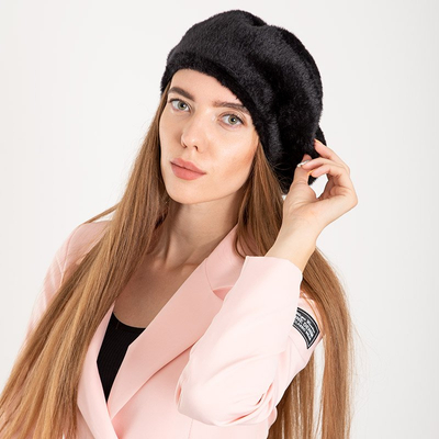 Черный женский берет