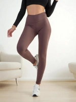 коричневый