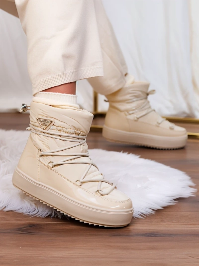 Royalfashion Женские сапоги-слипы a'la snow boots бежевого цвета Vevnose