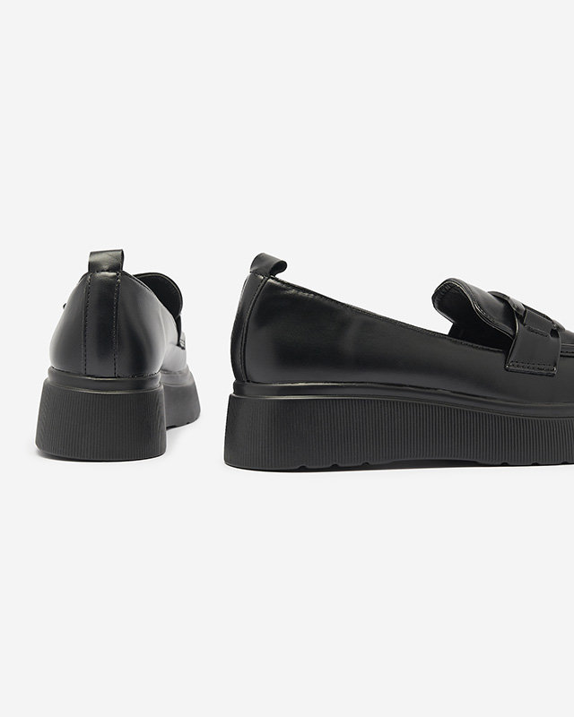 Juodi mokasinai su grandinėle Stimla - Avalynė