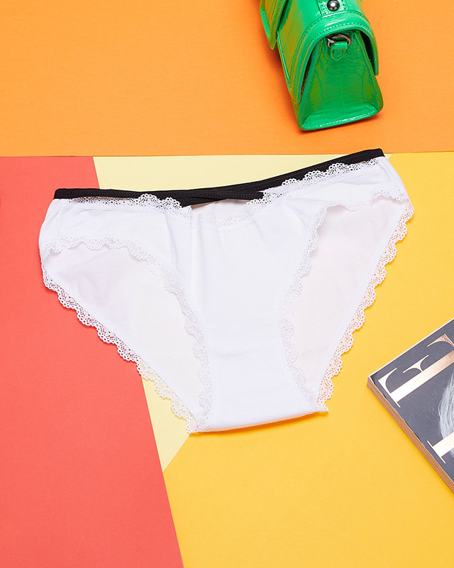 Белые женские трусики