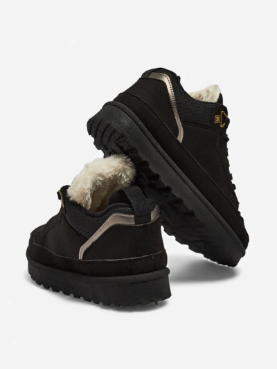 Moteriški sportbačiai „Diana“ juodi zomšiniai patogūs žiemai