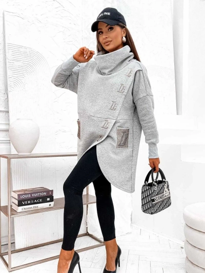 Женский хлопковый длинный кенгуру худи Royalfashion с нашивками