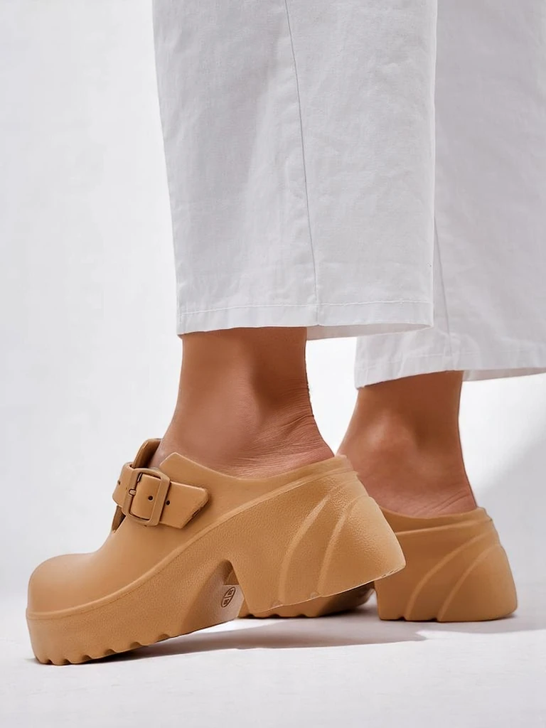 Royalfashion Женские резиновые сандалии на каблуке Voxones