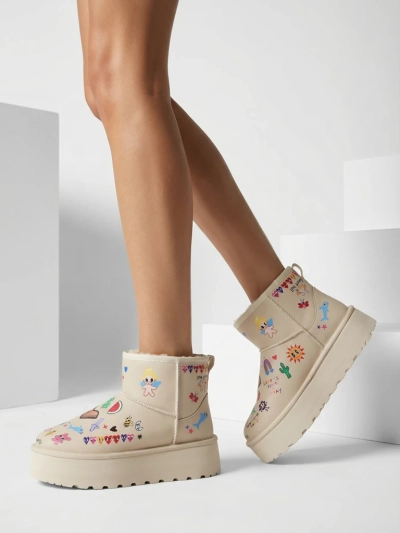 Короткие женские снежные сапоги Royalfashion с наклейками Hanaga