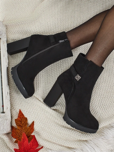 Moteriški eko zomšiniai aulinukai su storu kulnu Zavrina