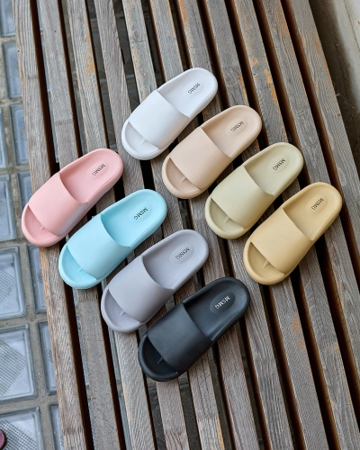 Женские шлепанцы Royalfashion White Moralno