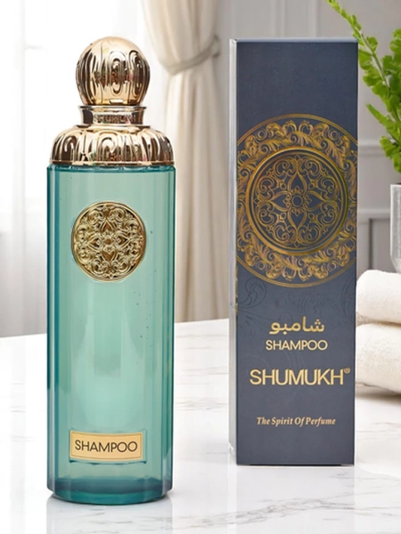 Drėkinamasis ir atkuriamasis plaukų šampūnas