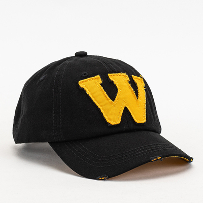 Универсальная бейсболка в черном цвете