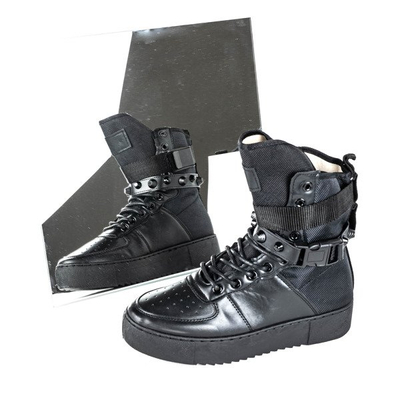 Czarne sportowe botki na platformie Redibek - Obuwie