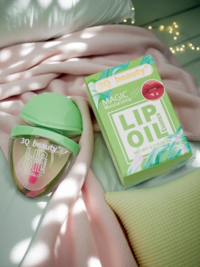 3Q Beauty Aloe Vera giliai drėkinantis lūpų blizgis