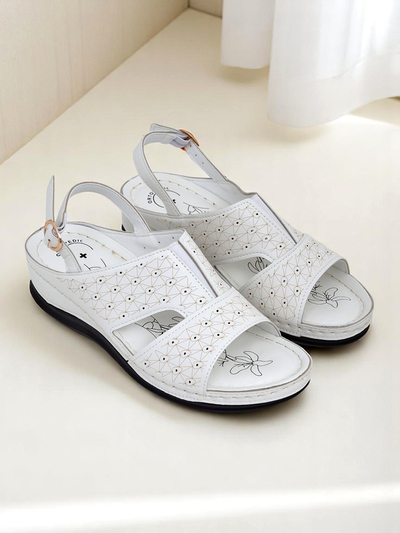 Royalfashion Женские босоножки на низкой танкетке Comfort Chic