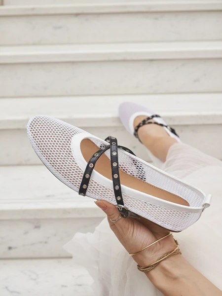 Балетки Royalfashion Calista Bianca – сетчатые белые женские туфли с черными ремешками